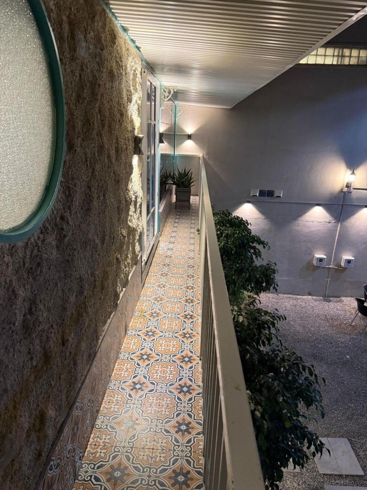 Hotel Lg Suites Бангалор Екстериор снимка